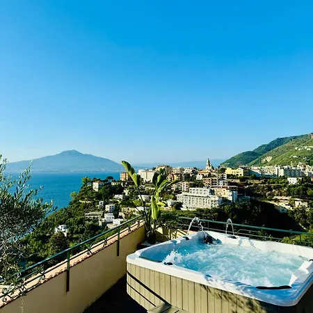 Vesuvio View לינה וארוחת בוקר
