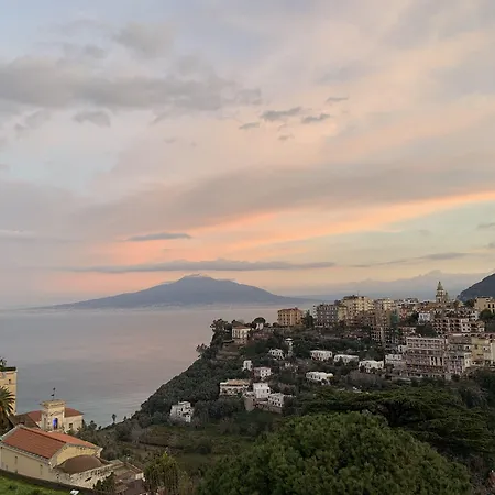 Bed and Breakfast Vesuvio View Vico Equense