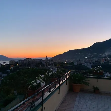 Bed and Breakfast Vesuvio View 4*