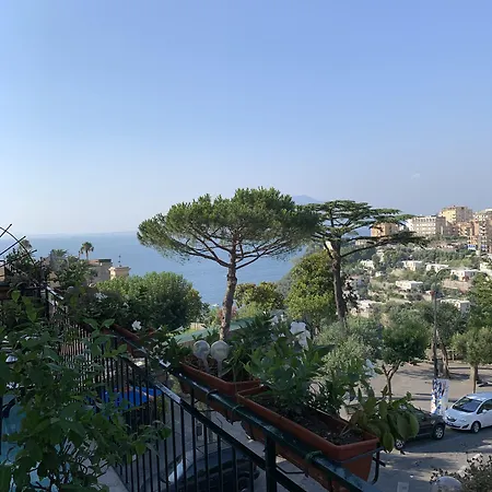 Bed and Breakfast Vesuvio View 4*