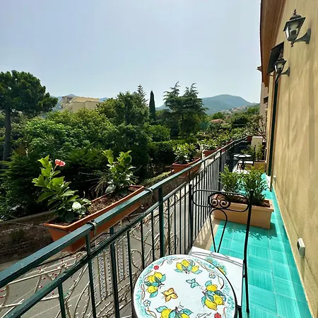 ベッド・アンド・ブレックファスト Vesuvio View